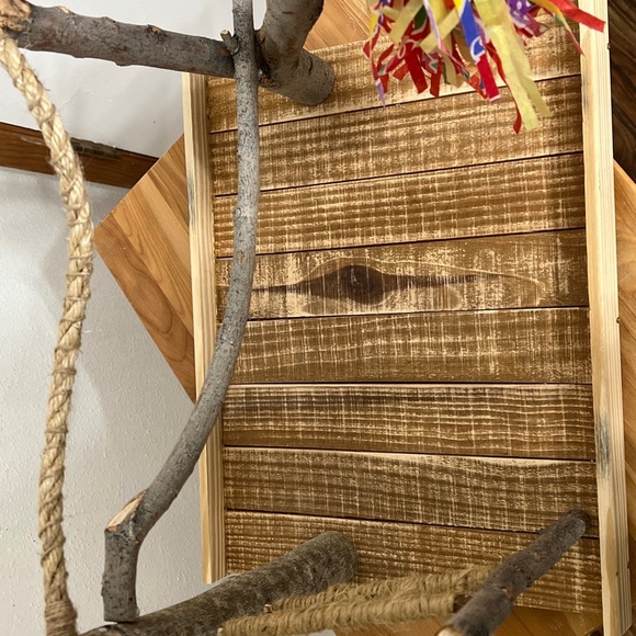 Bird/Parrot play gym, handcrafted by me - Picture 8 of 8